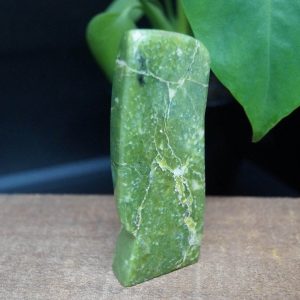 Tremolit Freeform (9) 10,5 cm