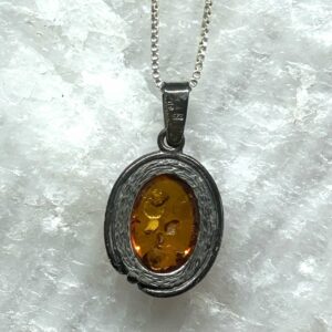 Alternative view of Rav Smykkevedhæng Poleret Dansk (18)