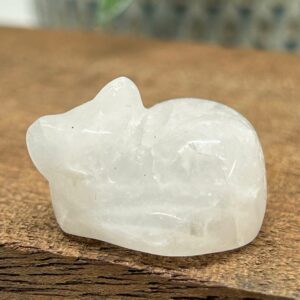 Kat Liggende Bjergkrystal