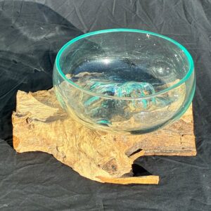 Glasskål støbt på Trærod