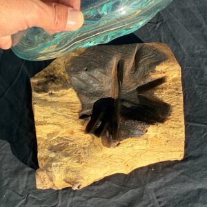 Glasskål støbt på Trærod