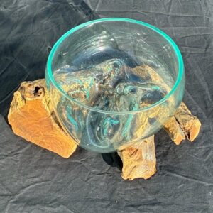 Glasskål støbt på Trærod