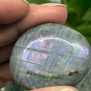 Labradorit Pink/Lilla Flash Mini Palmstone