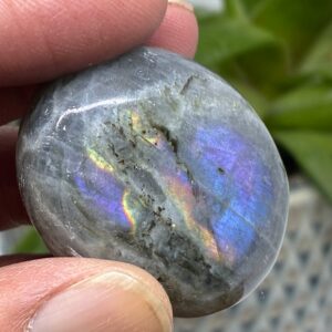 Labradorit Pink/Lilla Flash Mini Palmstone