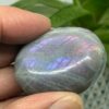 Labradorit Pink/Lilla Flash Mini Palmstone