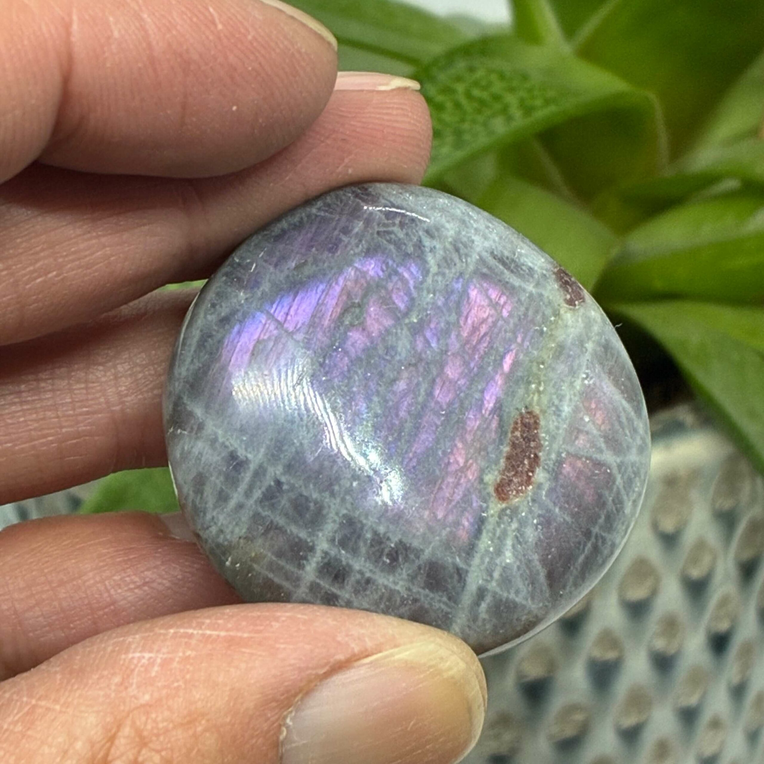 Labradorit Pink/Lilla Flash Mini Palmstone