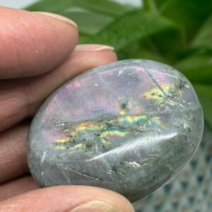 Labradorit Pink/Lilla Flash Mini Palmstone