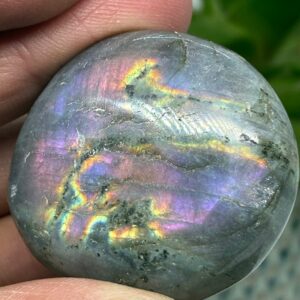 Labradorit Pink/Lilla Flash Mini Palmstone