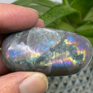 Labradorit Pink/Lilla Flash Mini Palmstone