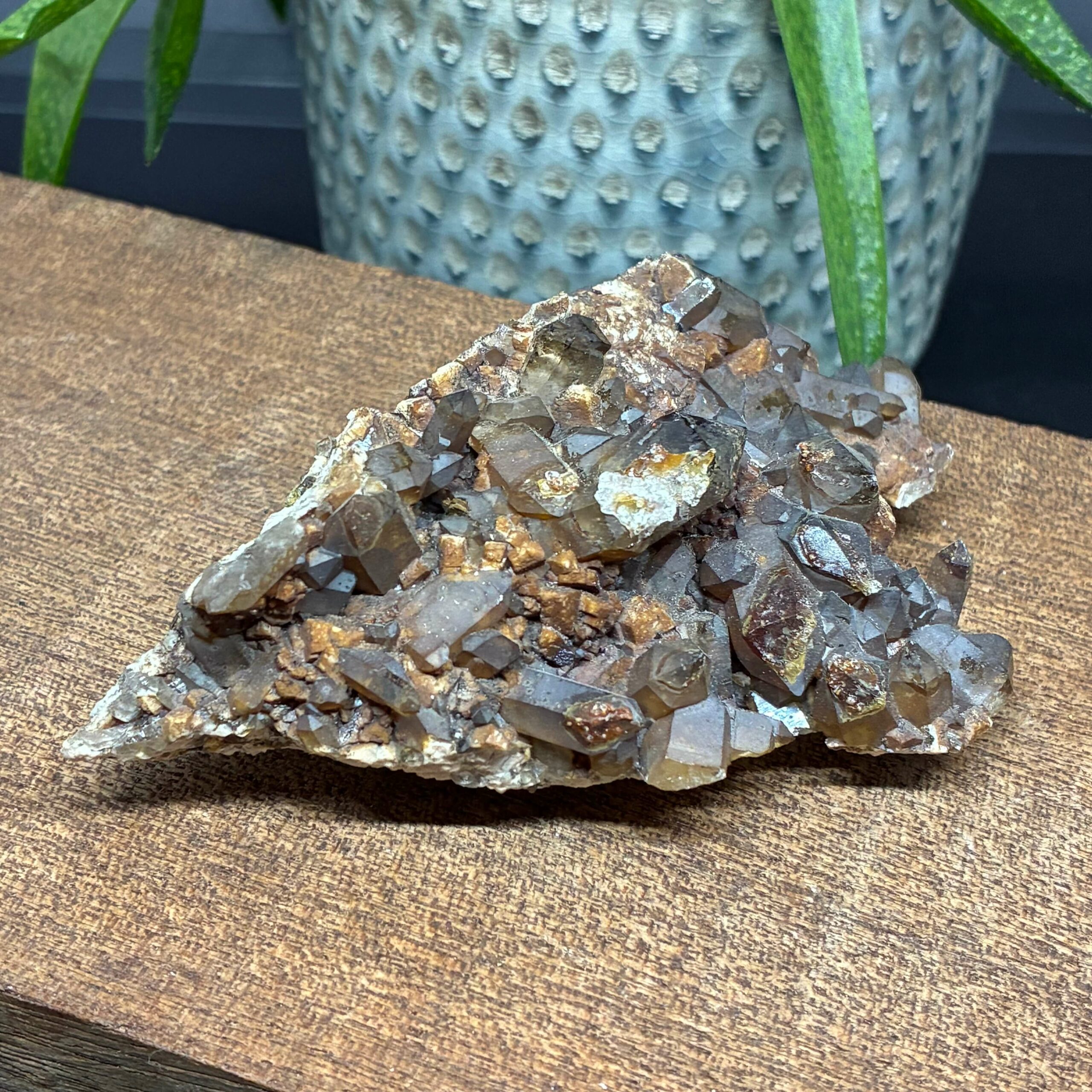 Hyalit Opal på Røgkvarts Klynge - Billede 3