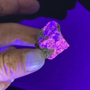 Ild Sodalit - UV Fluoriserende