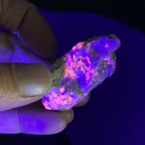 Ild Sodalit - UV Fluoriserende