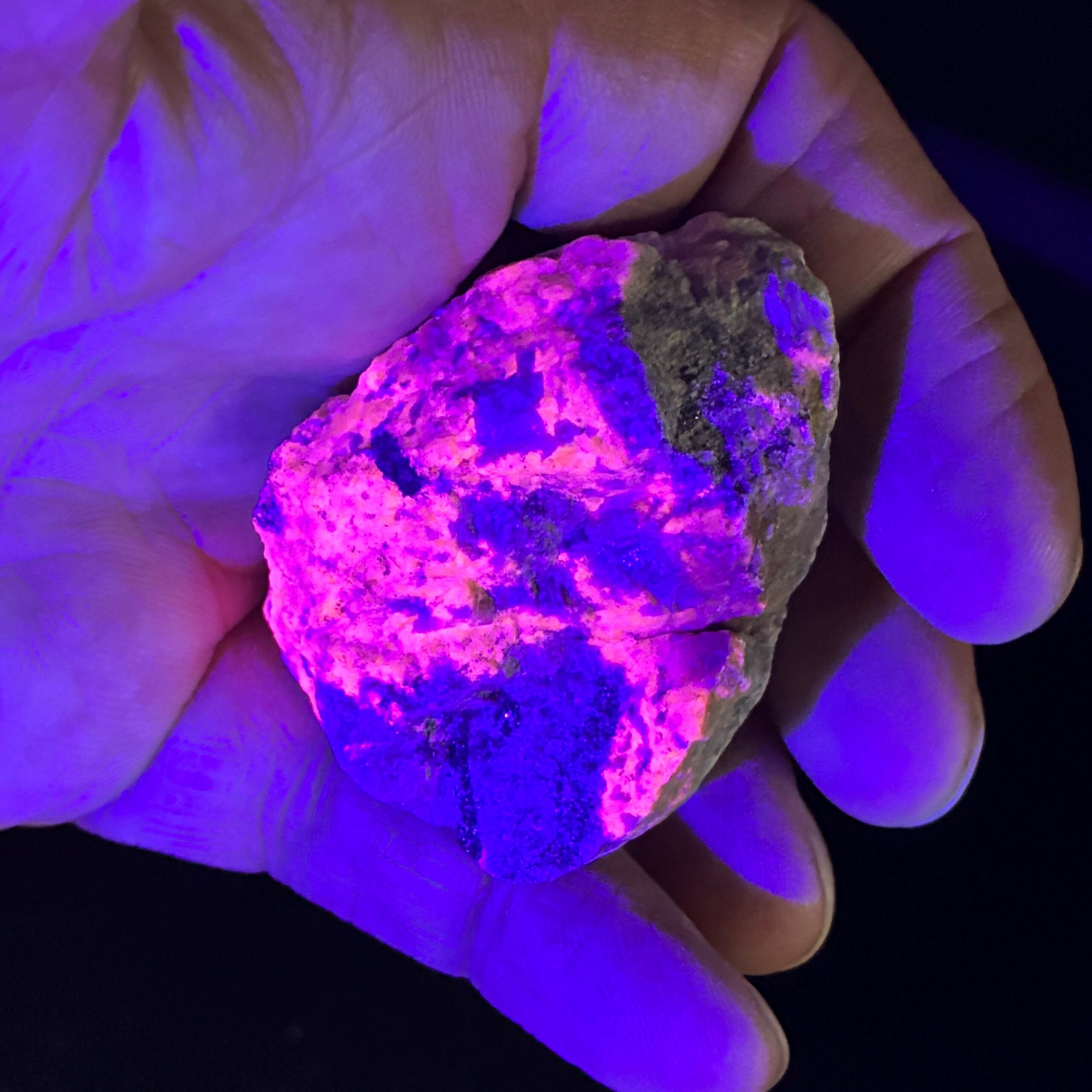 Ild Sodalit - UV Fluoriserende