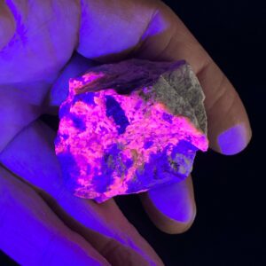 Ild Sodalit - UV Fluoriserende