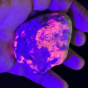 Ild Sodalit - UV Fluoriserende