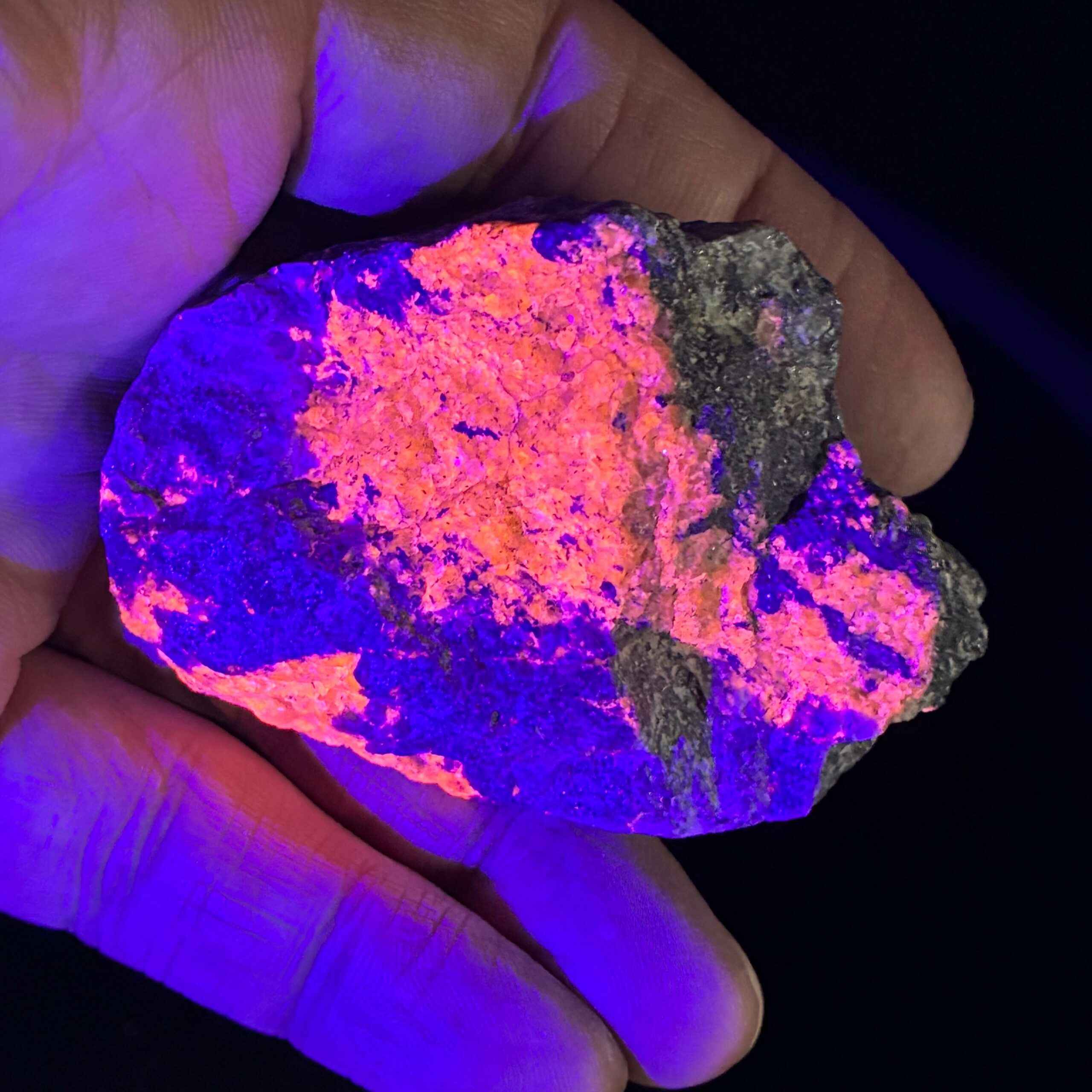 Ild Sodalit - UV Fluoriserende