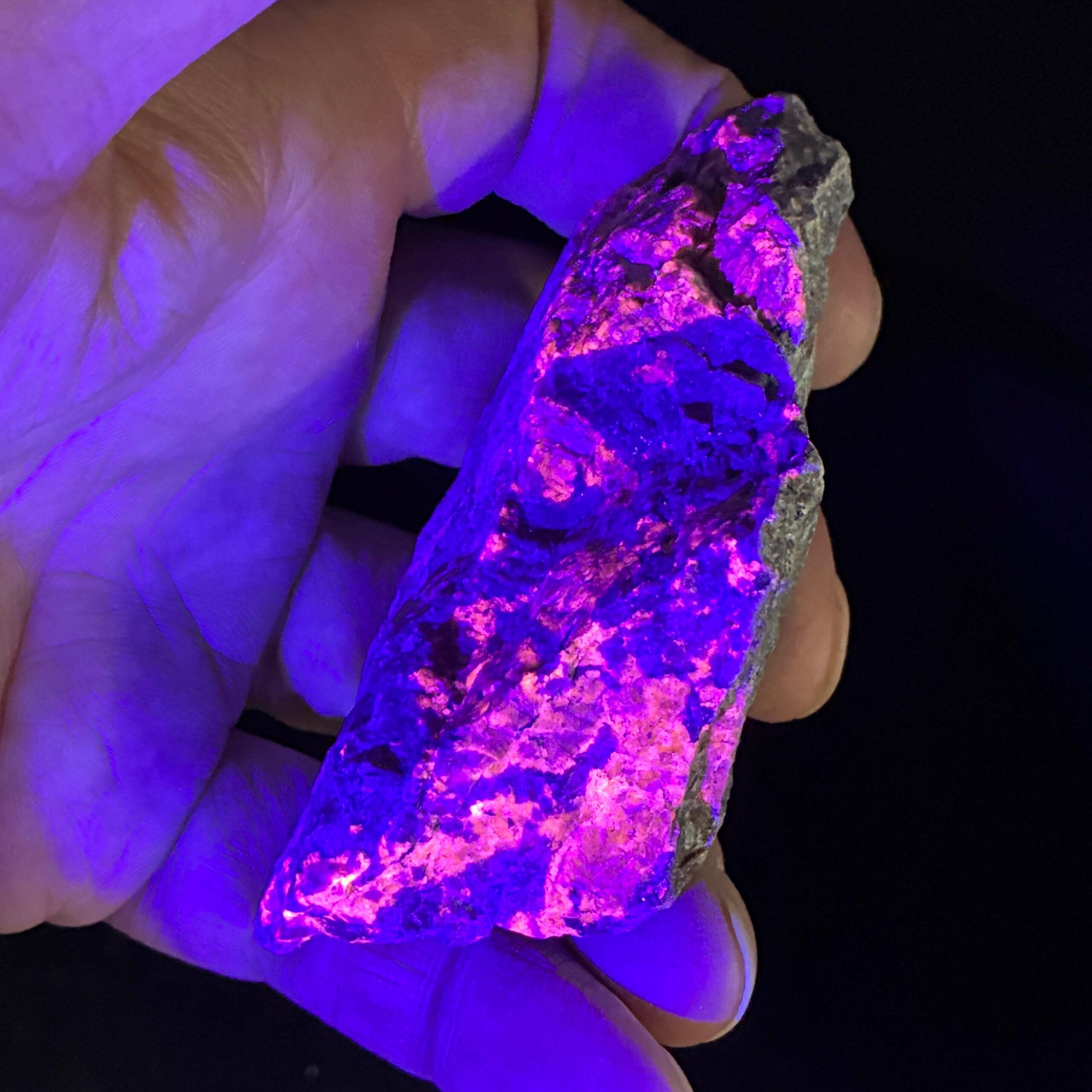 Ild Sodalit - UV Fluoriserende