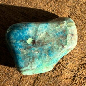 Shattuckit Lommesten