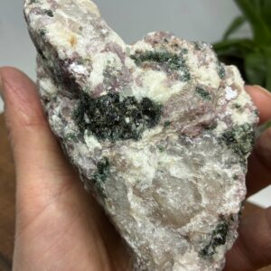 Turmalin - Epidot - Kvarts Råtykke på Metalfod