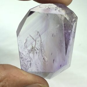 Ametyst AA Kantet Freeform