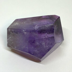 Ametyst AA Kantet Freeform