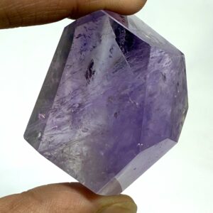 Ametyst AA Kantet Freeform