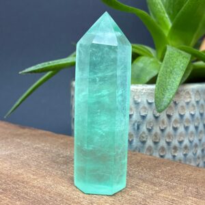 Grøn Fluorit Tårn (Mørk Klar)