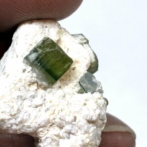 Grøn Turmalin på Mica