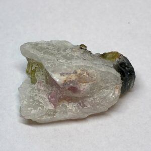 Blå/Grøn/Pink Turmalin på Kvarts/Mica