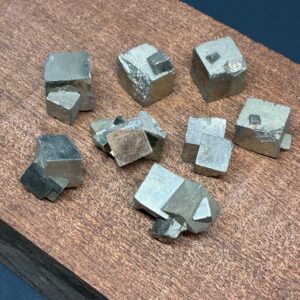 Kubisk Pyrit Small