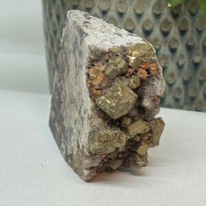 Kubisk Pyrit på Matrix