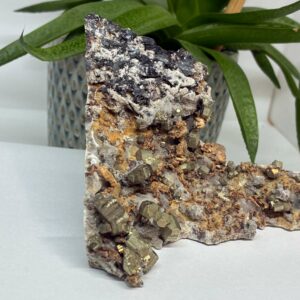 Kubisk Pyrit på Matrix